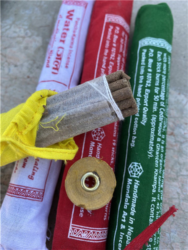 Nepal Five-Color Aromatic Bag with Natural Himalayan Herbal Incense Amandha for Artistic Relaxation and Sleep