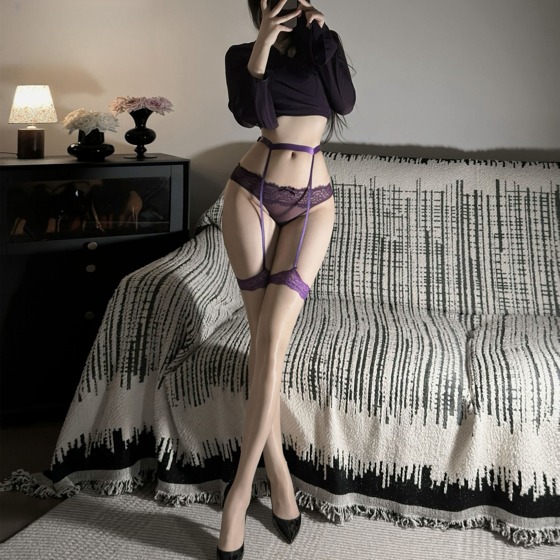 Luo Qianxu's Sexy Stockings with Glossy Contrasting Colors, Suspender Stockings, Seductive Horse Oil Stockings, Pure Desire Lace-Edged Black Stockings