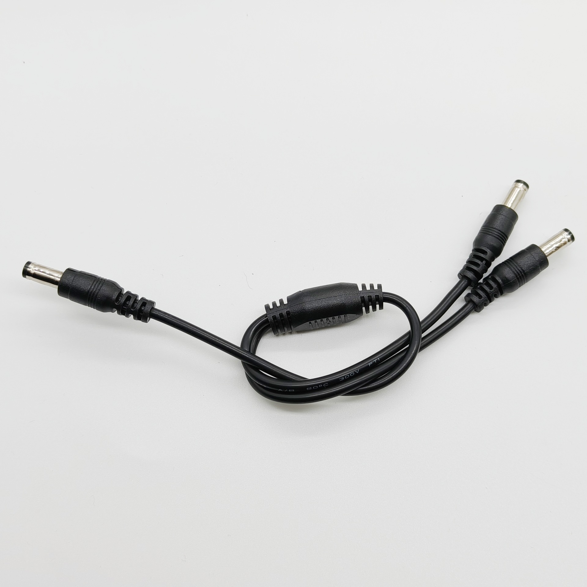 Monitoreo de la fuente de alimentación 12V una línea de alimentación dividida en dos cable de enrutador dc5525 un centímetro dividido en dos macho DC5521mm image 4