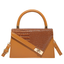 �OӋ�r���|��ƴɫ�¿�ʯ�^�yͨ�����e���s���б������С������Ů