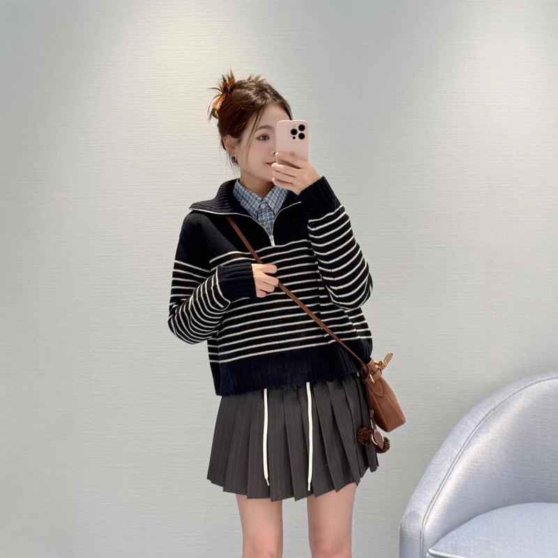 Nanyou Haute Couture Miu25 Early Autumn New Style with Micro-Label Letters Embroidered on the Back, Multi-Functional Loose and Slim Preppy Style