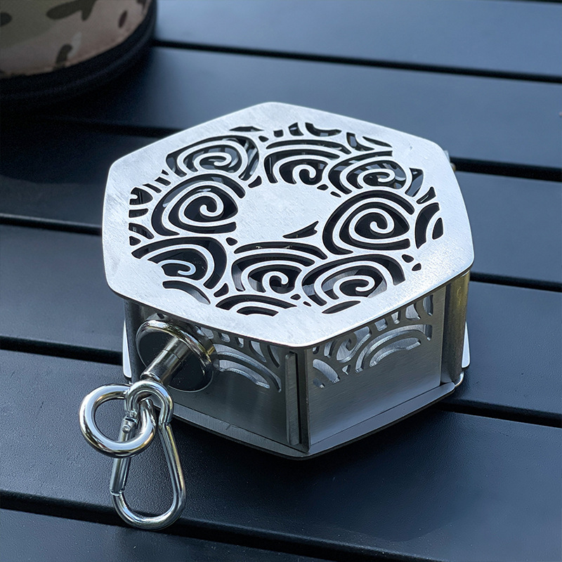 アウトドアマグネット吸蚊取りボックスキャンプ用ポータブル430ステンレス防風透かし彫り多機能蚊取り収納