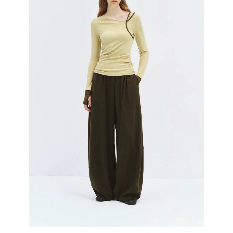Someone Sometimes Irregular Color-Blocked Deconstructed V-Neck Thumb-Hole Brushed Knit T-Shirt Someone Sometimes Irregular Color-Blocked Deconstructed V-Neck Thumb-Hole Brushed Knit T-Shirt