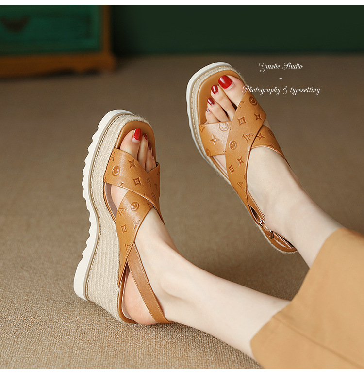 Sandal nữ gót xuồng cao hở mũi, quai chéo mũi vuông, đế dày bện thừng — màu nâu chi tiết 6