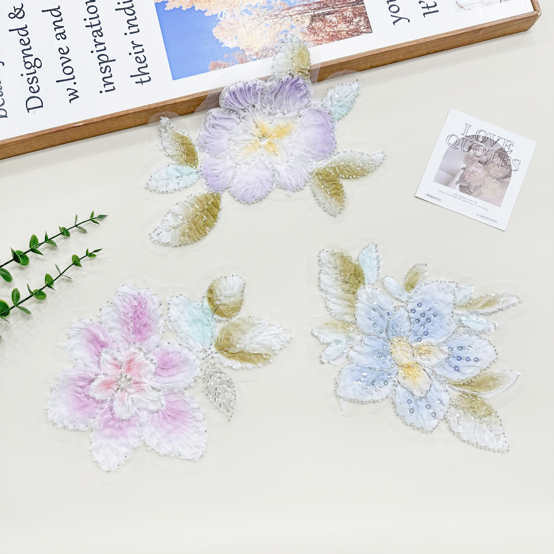 Inventario estereoscópico colorido gradiente floral bordado pegatinas de clavos manuales esquinillas de malla floral vestido decoración de tocado
