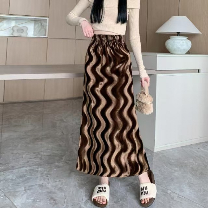 Velvet retro demi-season fashionable fitted skirt