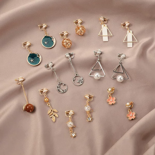 Ear clip without ear hole female Mori style fairy style design ear hook super fairy French retro simple cold wind earrings wholesale
