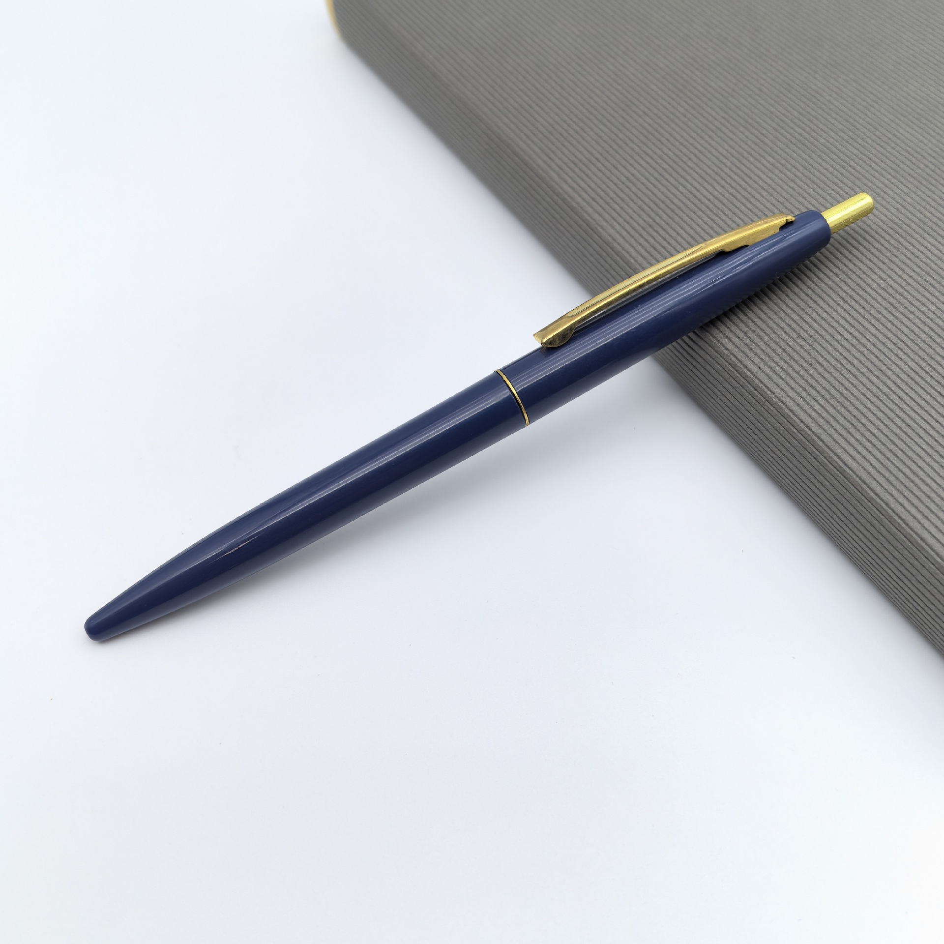 Personalizado clásico retro bolígrafo pequeño hotel Gaoshi puede hacer un conjunto de bolígrafo de promoción de publicidad de presión