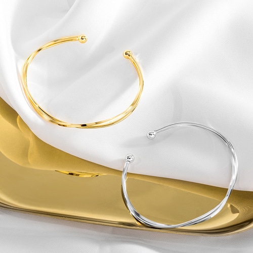 Under the Banyan Tree S925 Silver Möbius Band Bracelet Simple Young Style Bracelet Niche Design Intertwined Bracelet Trendy