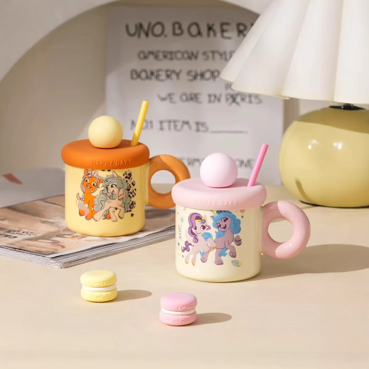 Taza de cerámica de personalidad creativa, pony de alto valor facial, taza de agua de paja, taza de café encantadora para chicas.