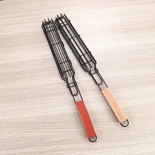 Cross border barbecue wooden handle barbecue cage sausage barbecue basket wooden handle barbecue grill hot dog grill outdoor