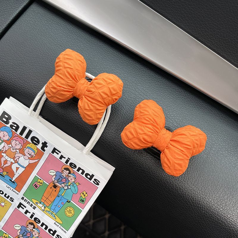 Lindas decoraciones de coche con lazo, ganchos adhesivos creativos en el coche, suministros creativos para el coche para mujeres