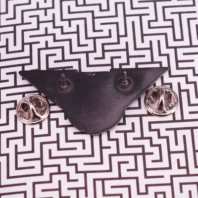 Yaxa sancaqları Game Enamel Pin