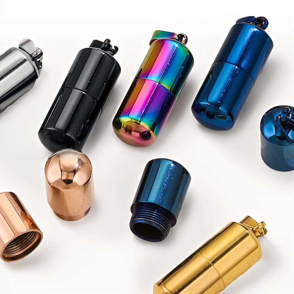 Europa y los Estados Unidos torcen las píldoras de acero de titanio perfumes colgante cápsula de acero inoxidable artículos de carta de amor llaveras de cenizas joyerías DIY