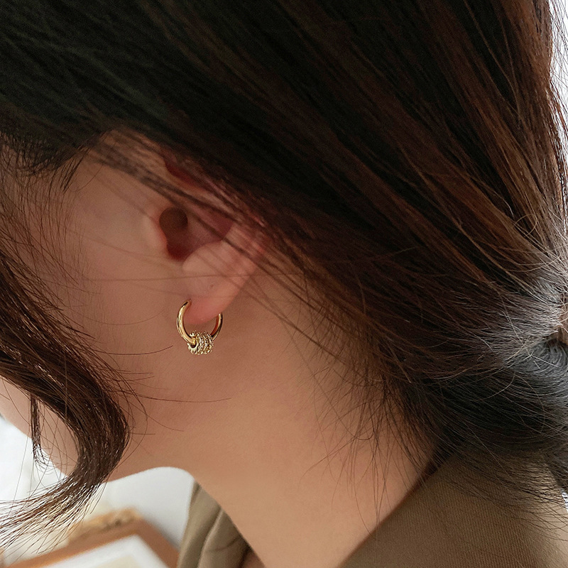 Designer Style Circle Cool Style Earrings Feminine Temperament Simple Fried Dough Twists Earrings Earrings Earrings Premium Earrings Female_voghion.com