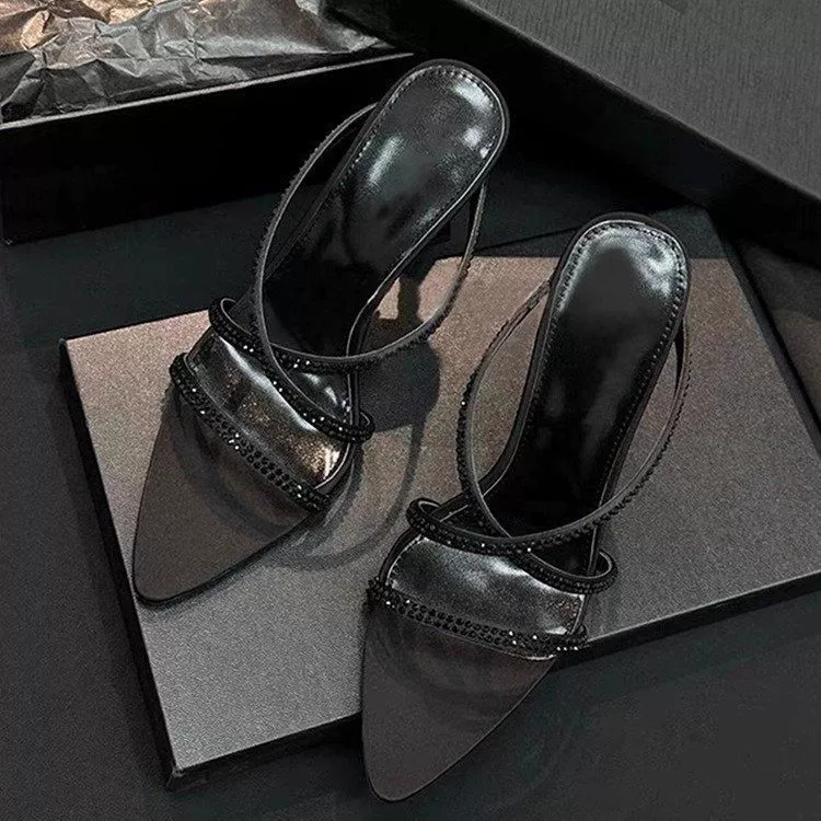 Brown summer sandals with a strap, slippers