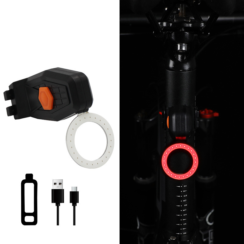 自転車のテールライトの流水USB充電マウンテンバイクの夜は高速道路の車に乗ります。|undefined