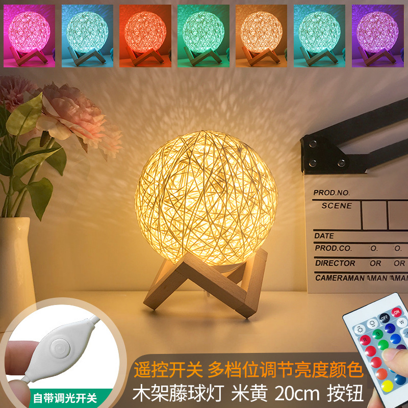 Lámpara de escritorio de madera sólida simple dormitorio cálida lámpara de cabezal de cama creativa de boda nórdica ins niñas decoración lámpara de noche L