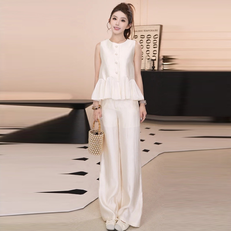 Xiaoxiangfeng ファッションスーツ女性のための 2025 夏の新しいスタイルスリムスプライシング半袖トップワイドレッグパンツ 2 点セット|undefined