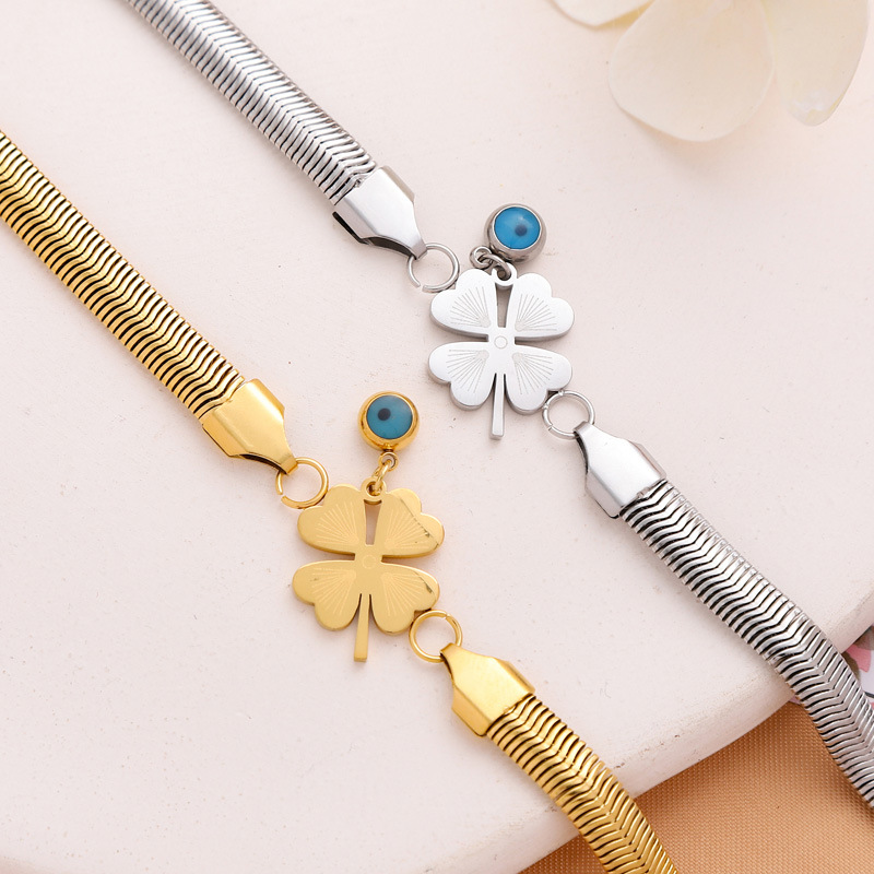 Europa y los Estados Unidos venta al por mayor transfronteriza caliente cadena de cuchillas de acero de titanio amor ojos azules pulsera de acero de titanio mujer oro no decoloración joyas