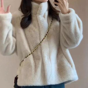 ˮ�����IëëƤë����һ�w�¿�̿�ë�q�Ӻ񶬼�Ƥ�ݺ�ɫ