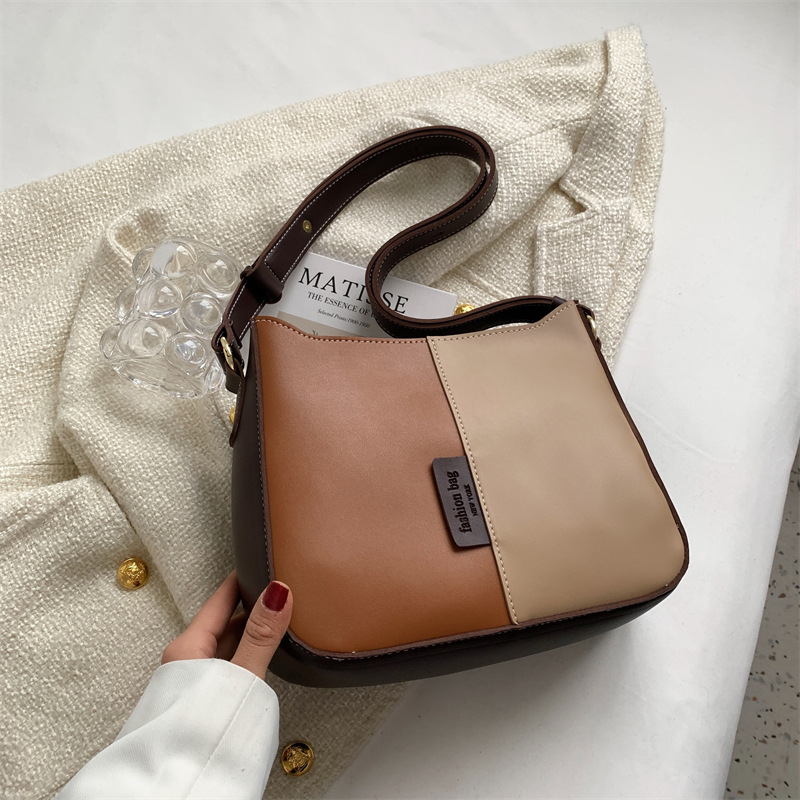 펜던트가없는 다크 브라운