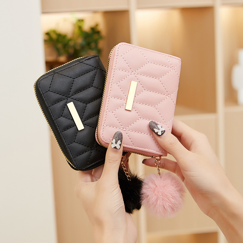 2023 nueva mujer billetera corta multi-tarjeta coreana bolsa de mano con cremallera bolsas de peluche de diamante cambio bolsa de mujer al por mayor