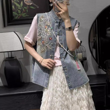 2025年新款休闲国风重工刺绣蓝色牛仔马甲女宽松通勤无袖马夹女