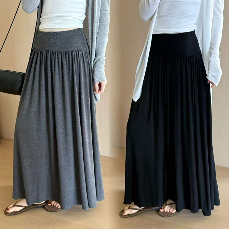 Maternity A-line skirt with a relaxed, drapey fit, simple design, suitable for spring and autumn 2026, elegant and slimming
