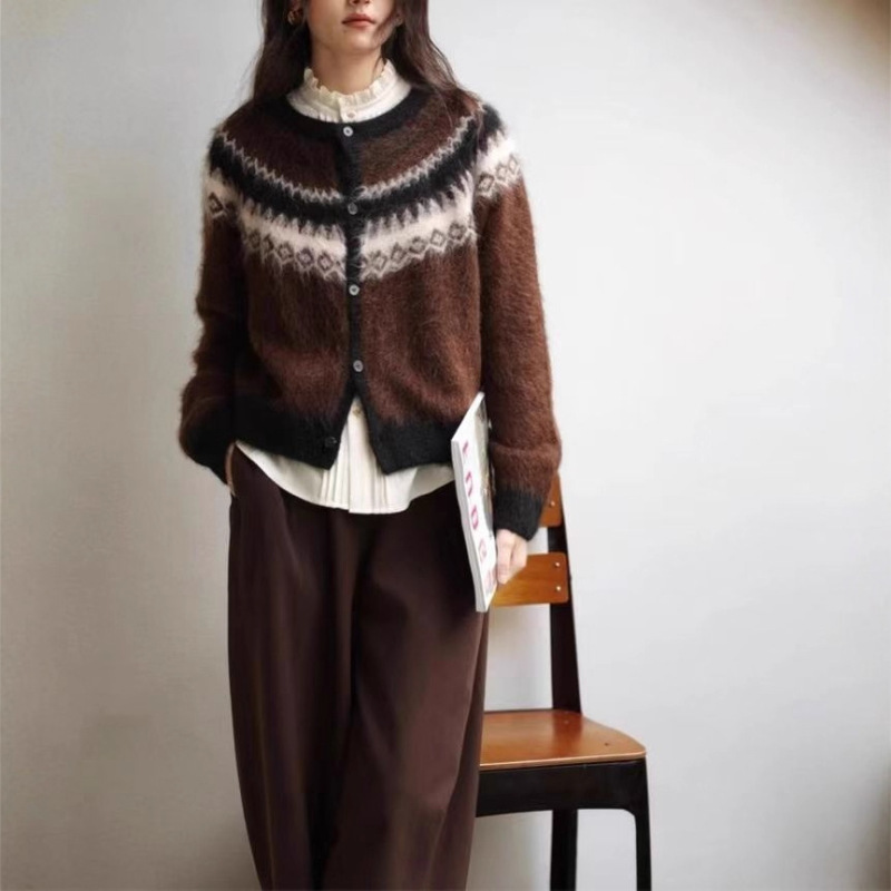 "Thoughts in the Wilderness" Scandinavian Style Retro Fair Isle Literary Style Retro Sweater Alpaca Cardigan "Thoughts in the Wilderness" Scandinavian Style Retro Fair Isle Literary Style Retro Sweater Alpaca Cardigan