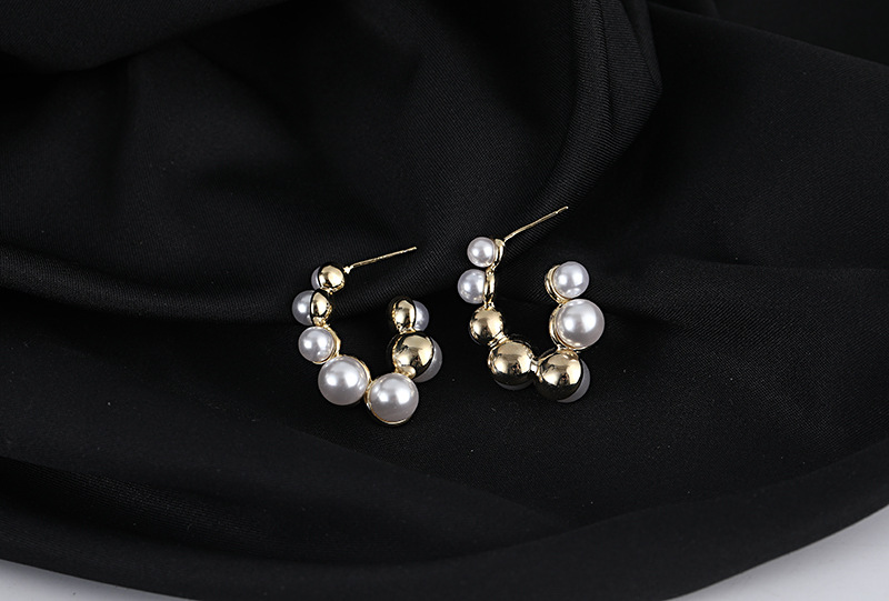 Pearl Fashion Retro 925 Silver Pin French Style Earrings display picture 3