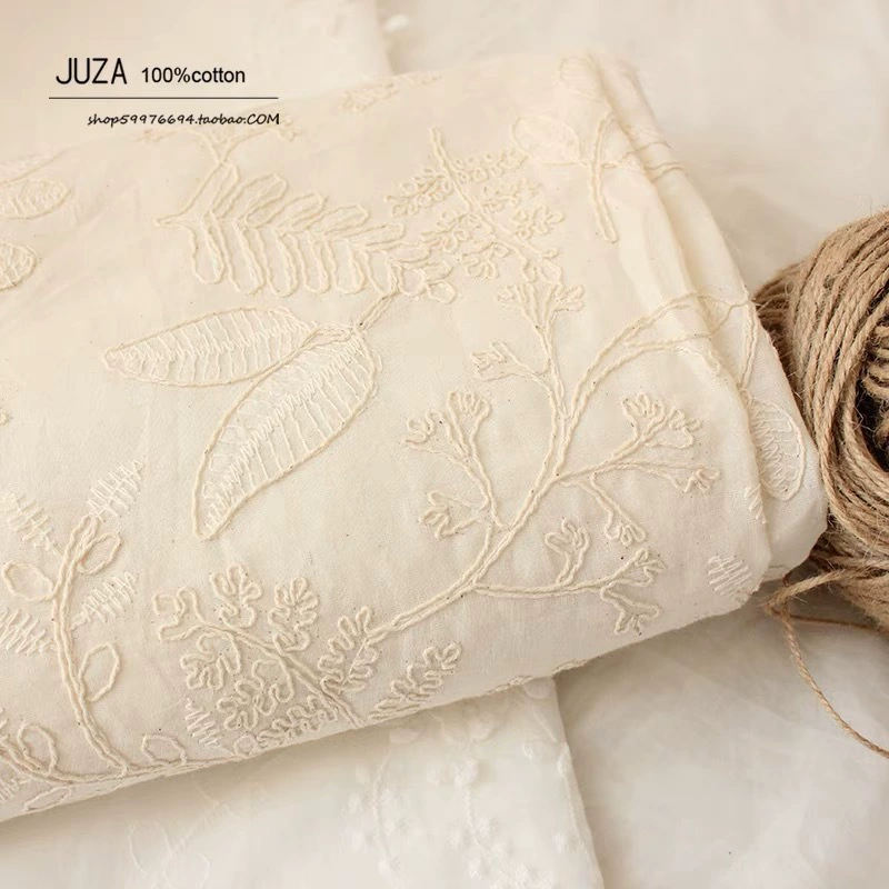 White cotton three dimensional cloth, sophisticated bag