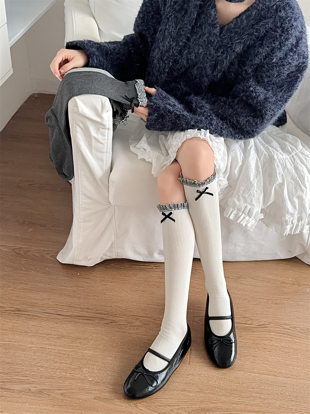 Calzini autunnali e invernali Miu Bow Ankle, calzini lunghi da donna in pile tubolare con motivo verticale in pizzo stile foresta_voghion.com