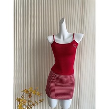 红色吊带背心烫钻爱心字母设计辣妹上衣+格子包臀半身裙