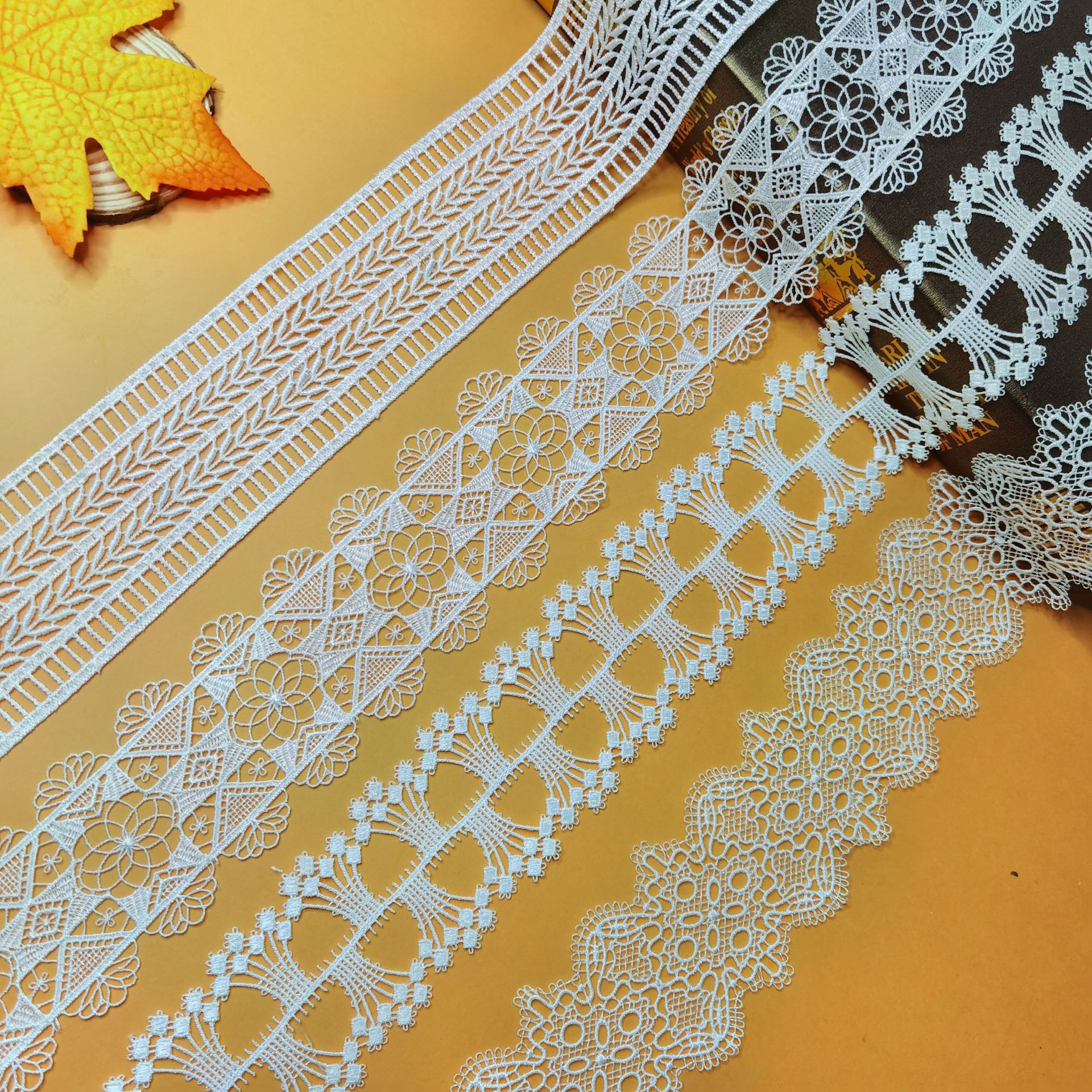 电脑绣花镂空蕾丝花边 婚纱服装辅料 108线6CM对称花型厂家直供