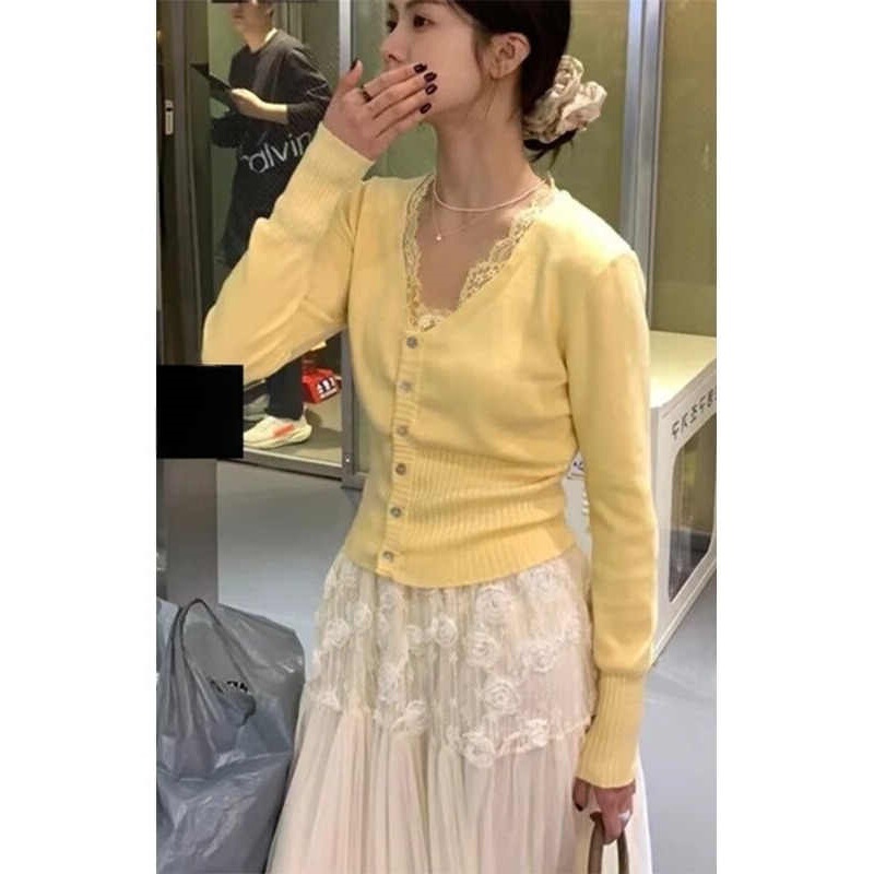 Dopamine Yellow V-Neck Lace Knitted Cardigan Women's Autum Waist Unique and Beautiful Short Splicing Top
