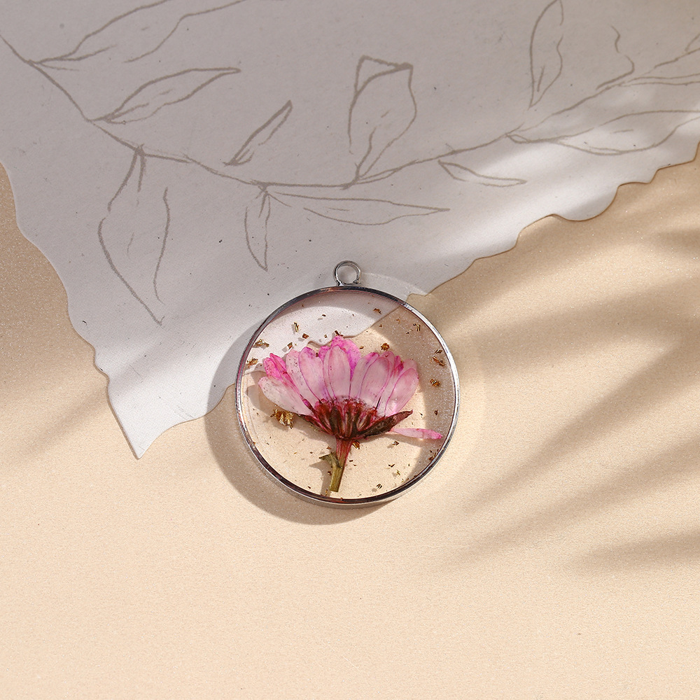 100g Weight Pendant Jewelry Making Type Diameter 30mm Jewelry Making Size DIY Jewelry Accessories Classification 10 PCS/Package Quantity Alloy, Copper Material Flower Pattern Epoxy Design Casual, Simple Style Style 10 PCS/Package Diameter 30mm Alloy Copper Flower Pendant 8