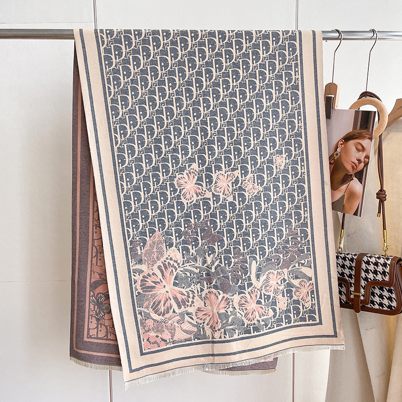 Europa y América nueva letra D mariposa impresa bufanda de las mujeres de doble cara chal de Cachemira de alta gama de moda bufanda caliente