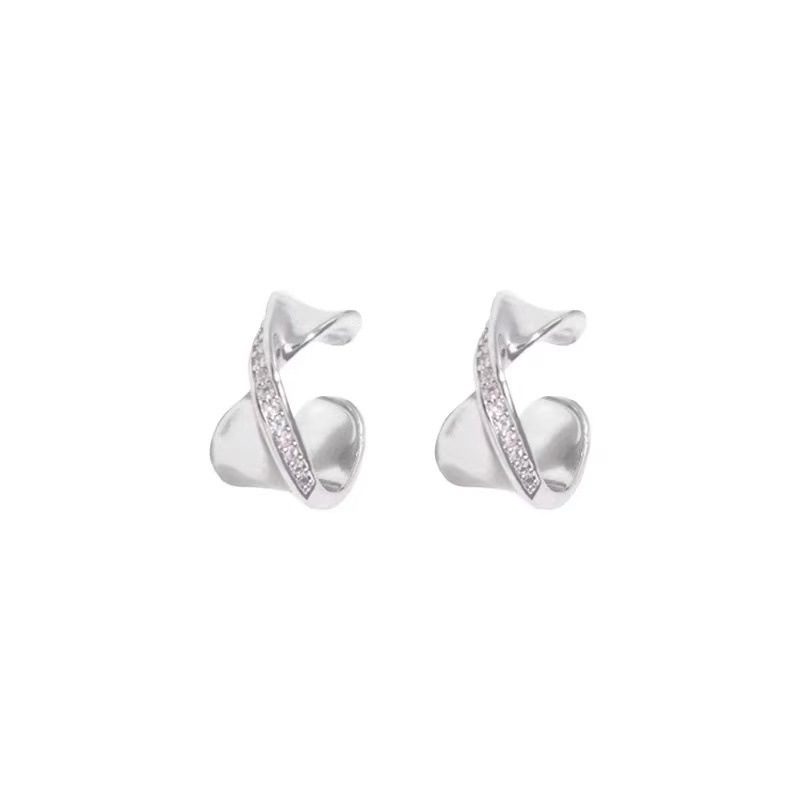 Non-pierced Ear Cuff For Men, Simple Stylish A Glossy Finish, Cross-shaped Earrings, Fashionable And Versatile, Inlaid_voghion.com