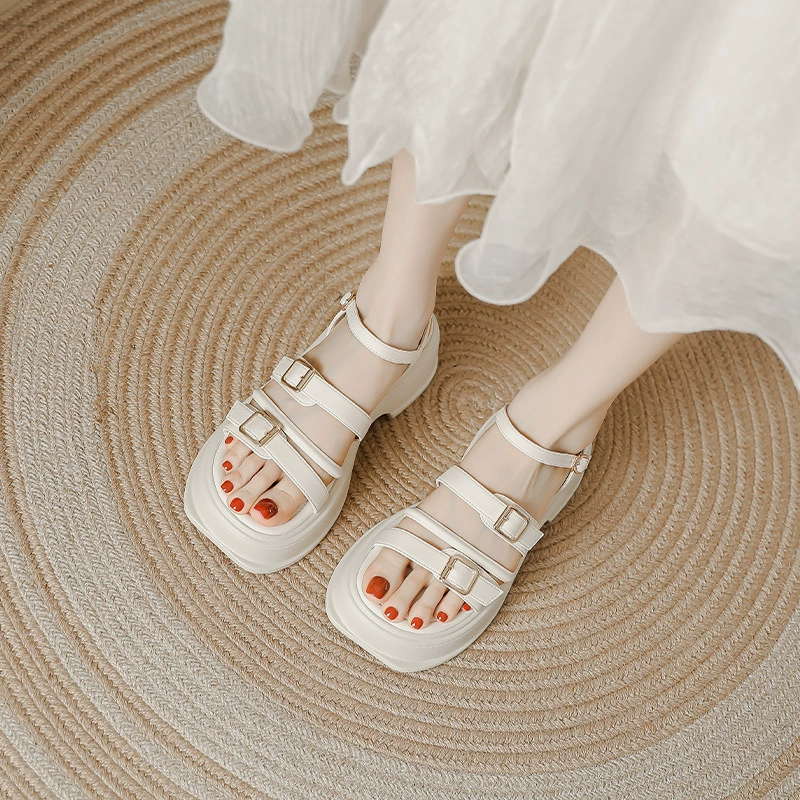 Сандалии на кондитерской подошве женский 2024 новый толстой подошвенные пуговицы носить туфли на толстом каблуке римские туфли пляжные туфли