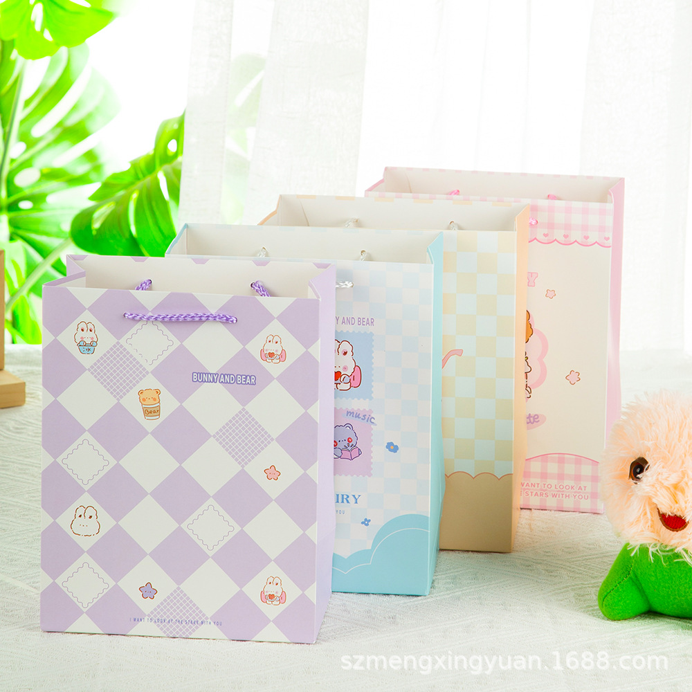Bolsas de regalo de cumpleaños creativas de alto valor de cara bolsas de regalo de dibujos animados bocadillos bolsas de muñecas bolsas de papel