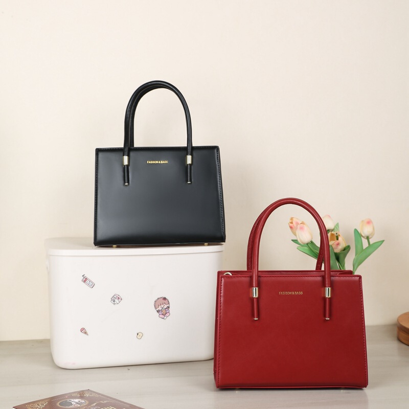 Large-Capacity Red Bridal Wedding Bag, Tote Bag, 2025 New Fashion Women's Bag, Elegant Shoulder Bag