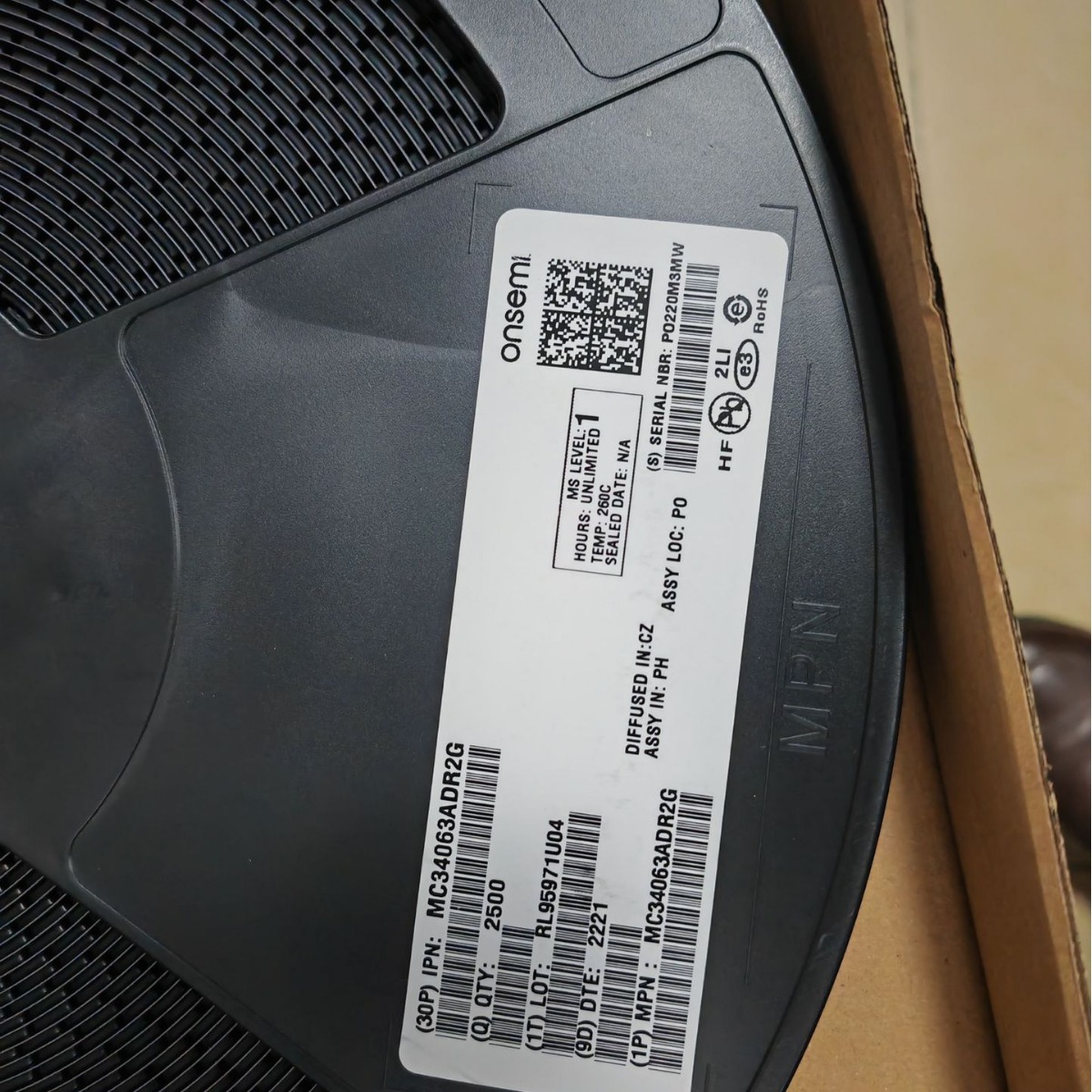 原装ON牌子MC34063ADR2G是个充电器芯片