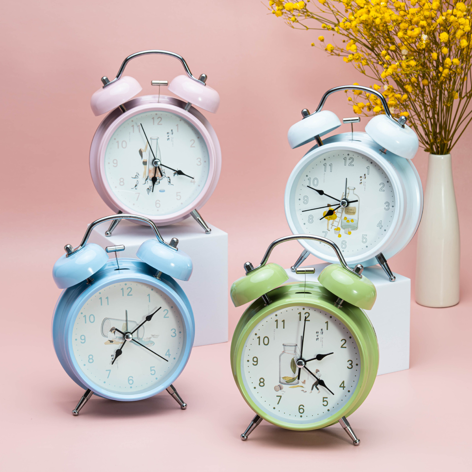 Directo de fábrica de metal de moda creativa de 4 pulgadas campana despertador estudiante reloj despertador con luz de noche dormitorio mudo reloj