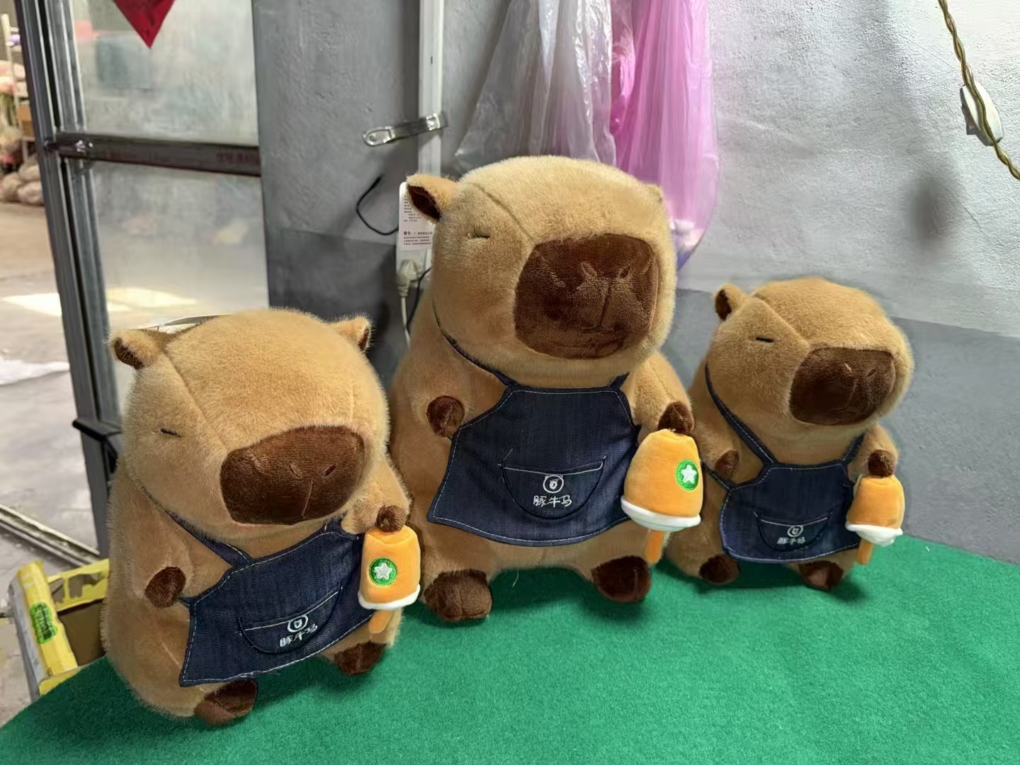 カピバラ人形ぬいぐるみぬいぐるみ抱き枕カピバラストラップ人形ぬいぐるみパチパチ520プレゼント