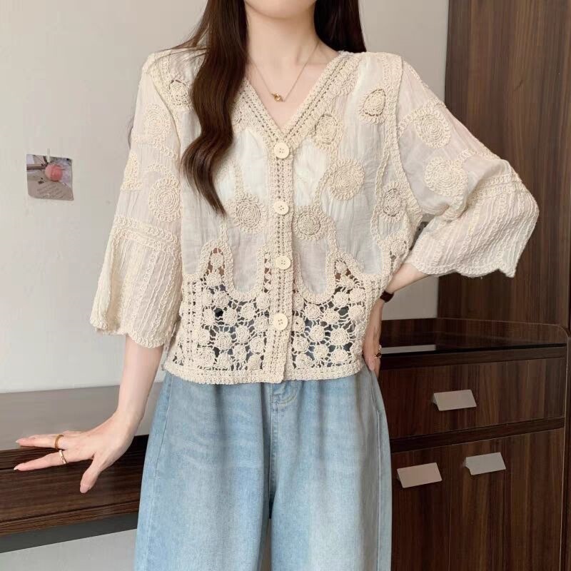 Plus-Size French-Style High-End Hollow-Out V-Neck Shirt for Women, New Unique Bohemian Style Top for Women Plus-Size French-Style High-End Hollow-Out V-Neck Shirt for Women, New Unique Bohemian Style Top for Women
