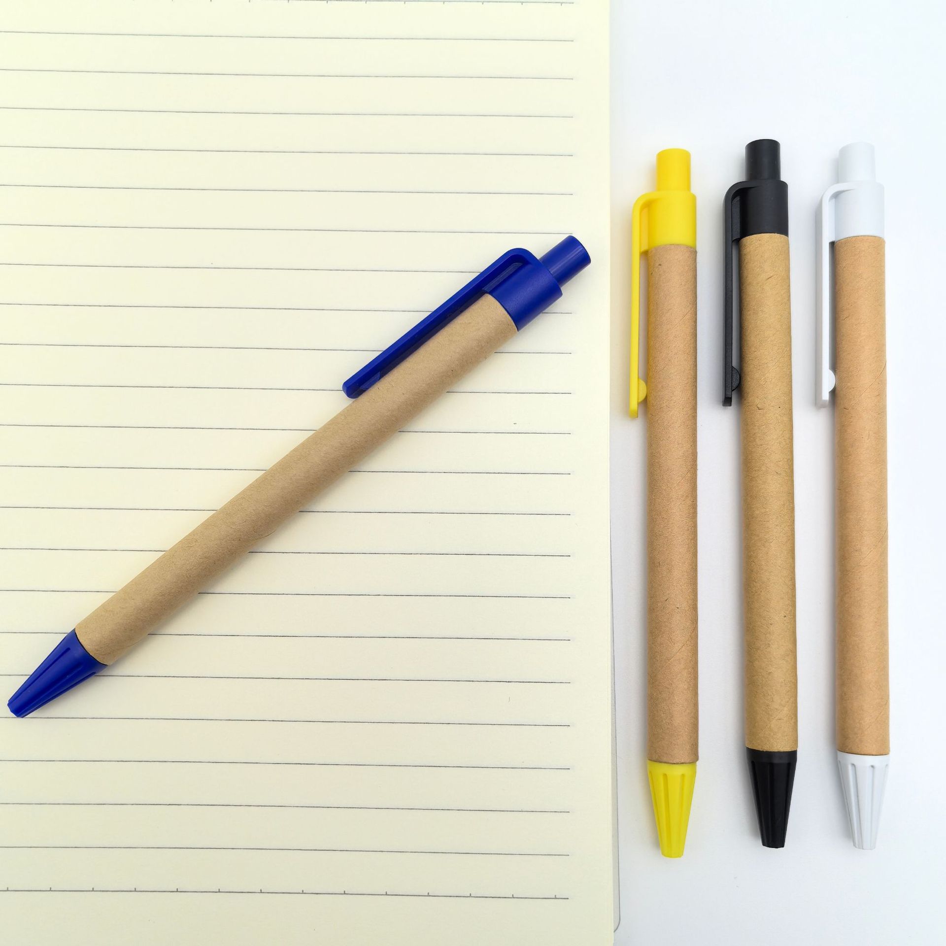 Presione bolígrafo de papel kraft verde bolígrafo simple bolígrafo de tubo de papel al por mayor bolígrafo verde se puede imprimir logotipo