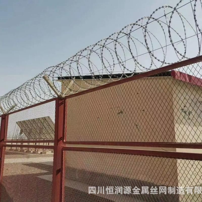 成都刀片网 刀刺丝 刀片刺网  刺丝滚笼  刀片刺绳 蛇腹型铁丝网