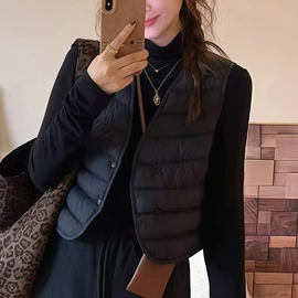 羽绒服;半身裙;女式T恤