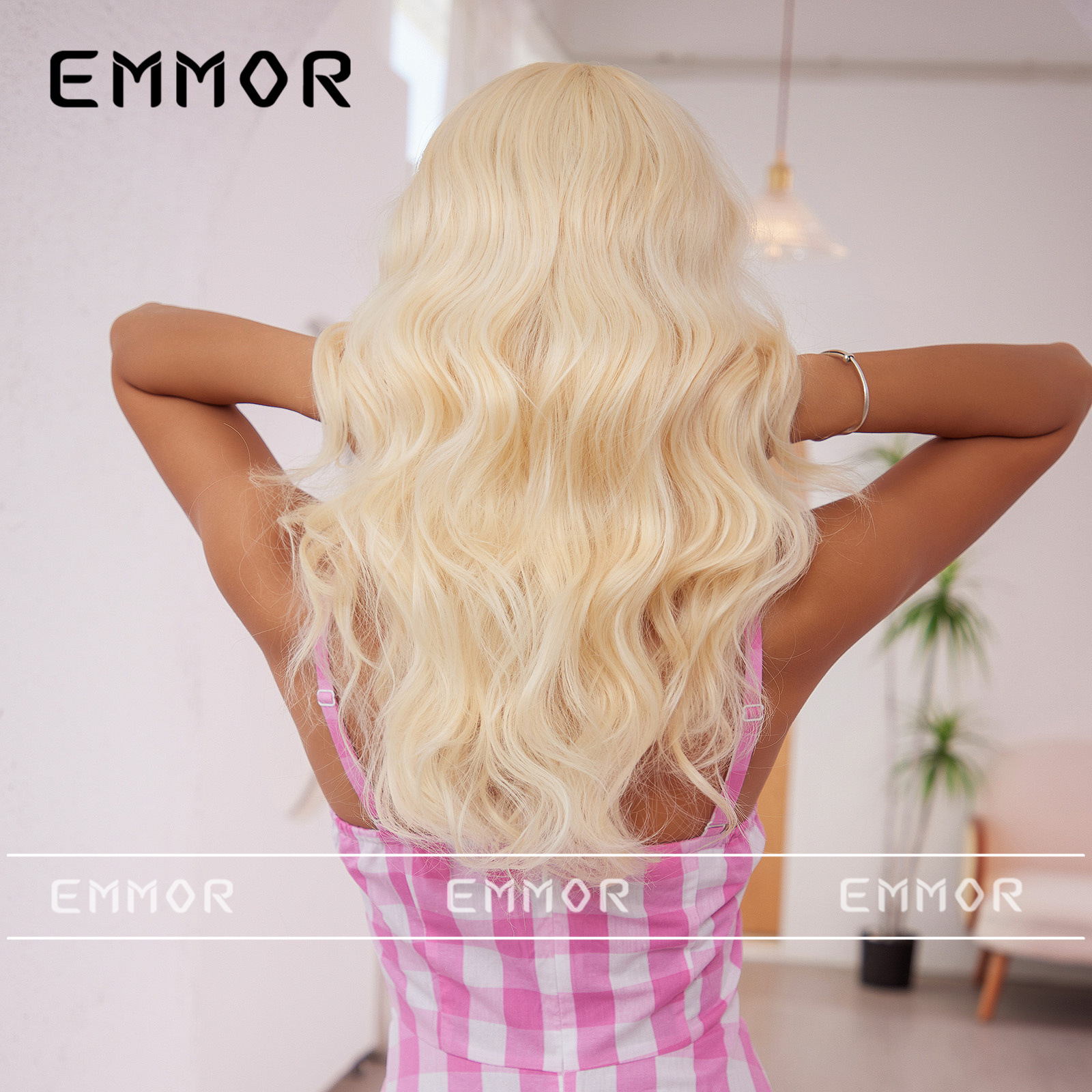 Peluca femenina flequillo recto largo pelo rizado rollo de onda Lolita reducción de la edad Fashion Net rojo cos anime blanco cremoso sombrerería